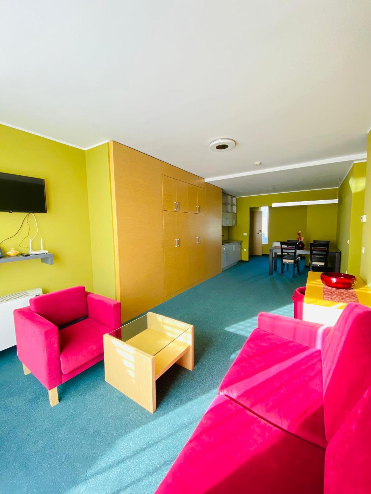 Hotel Veter ルシェ エクステリア 写真