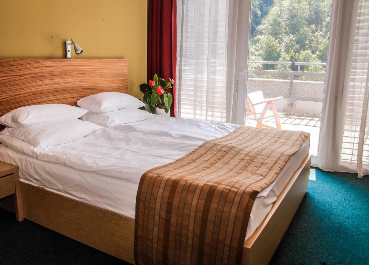 Hotel Veter ルシェ エクステリア 写真
